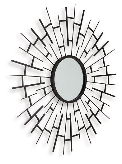 Garrenworth Accent Mirror - Furniture Home Store (Hanford, CA)