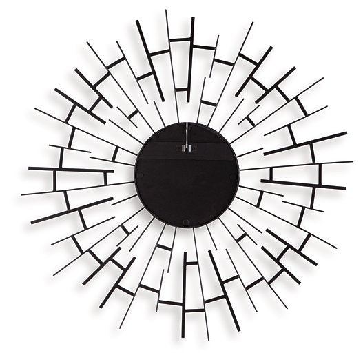 Garrenworth Accent Mirror - Furniture Home Store (Hanford, CA)