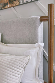 Lyncott Bedroom Set - Furniture Home Store (Hanford, CA)