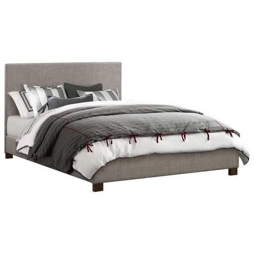 Chasin (2)Queen Platform Bed - Furniture Home Store (Hanford, CA)