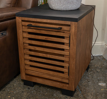 Kallari Chairside End Table - Furniture Home Store (Hanford, CA)
