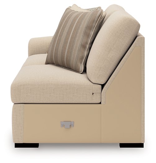 LadyMae Sectional with Chaise - Furniture Home Store (Hanford, CA)