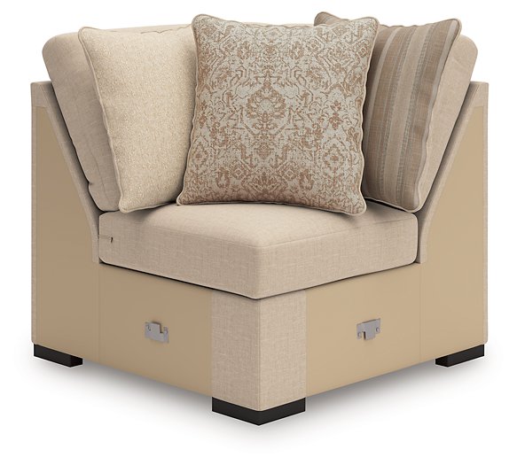 LadyMae Sectional with Chaise - Furniture Home Store (Hanford, CA)
