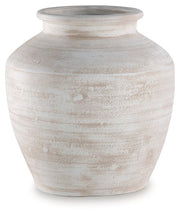 Meadie Vase - Furniture Home Store (Hanford, CA)