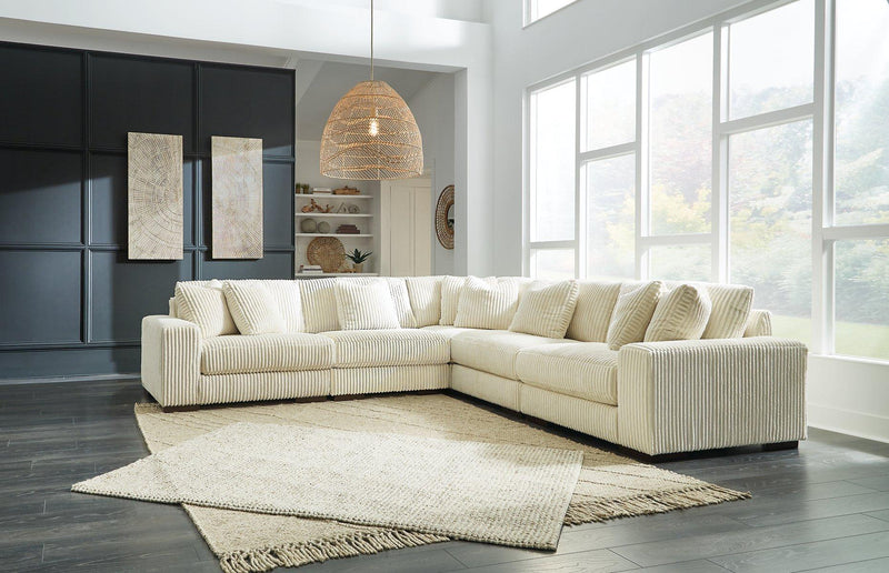 Lindyn Sectional - Furniture Home Store (Hanford, CA)