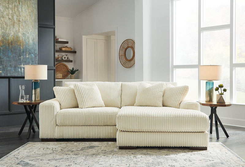 Lindyn Sectional with Chaise - Furniture Home Store (Hanford, CA)