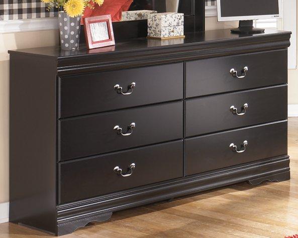 Huey Vineyard Dresser - Furniture Home Store (Hanford, CA)