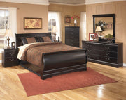 Huey Vineyard Dresser and Mirror - Furniture Home Store (Hanford, CA)