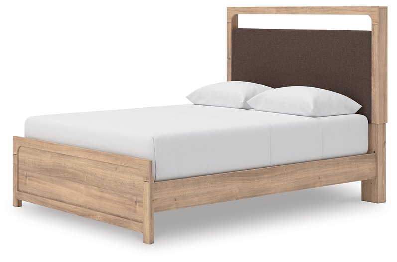 Kinlanni Upholstered Bed - Furniture Home Store (Hanford, CA)