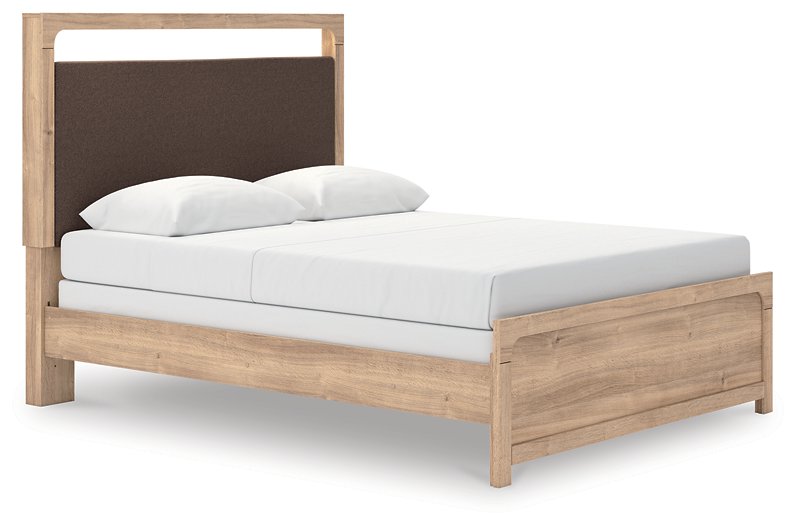 Kinlanni Upholstered Bed - Furniture Home Store (Hanford, CA)