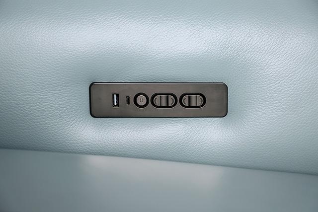 Phineas Power Loveseat - Furniture Home Store (Hanford, CA)