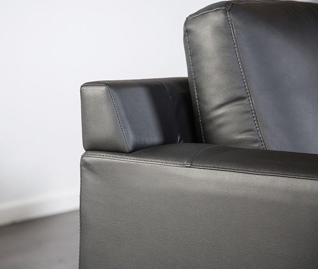 Stordal Sectional, Right Chaise - Furniture Home Store (Hanford, CA)