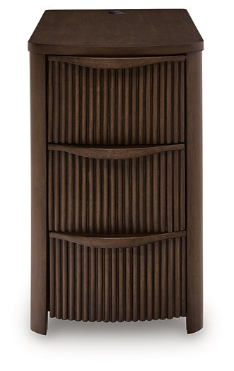 Camdill Chairside End Table - Furniture Home Store (Hanford, CA)