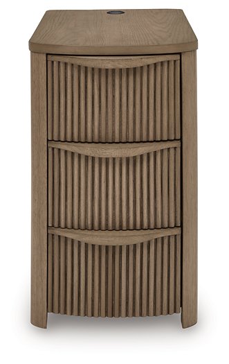 Camdill Chairside End Table - Furniture Home Store (Hanford, CA)